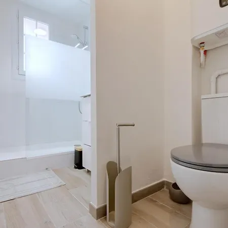 Apartment 016- T2 Tropisme, 1 Chambre,clim,wifi,parking *